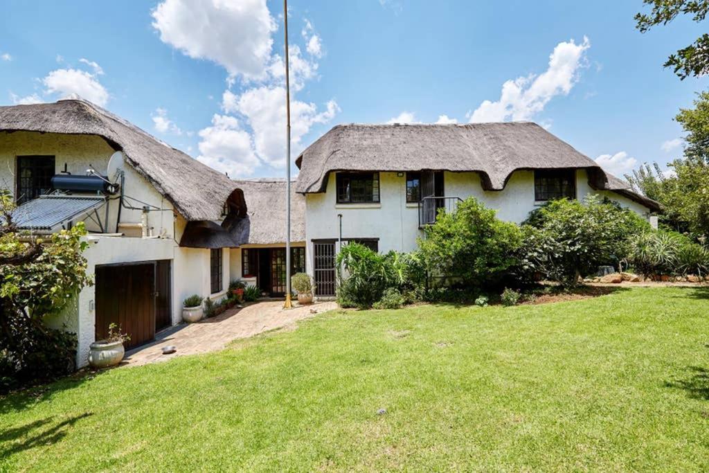 41 Ridge- Self Catering Cottages Midrand Exterior photo